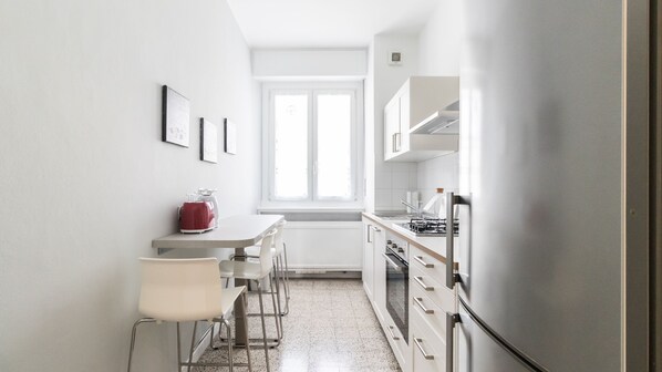 Apartment, 1 Schlafzimmer (B) | Eigene Küche | Großer Kühlschrank, Mikrowelle, Ofen, Herdplatte