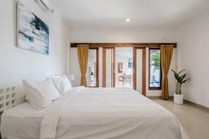3 bedrooms, in-room safe, iron/ironing board, free WiFi