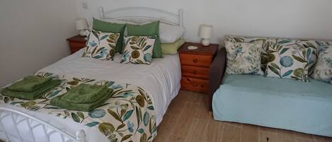 1 bedroom, free WiFi, bed sheets