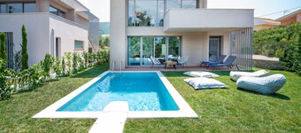 SunBlue Villa Modern Private Pool