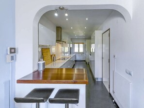Réfrigérateur, four, plaque de cuisson, lave-vaisselle