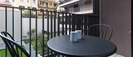Appartamento (1 Bedroom) | Balcone