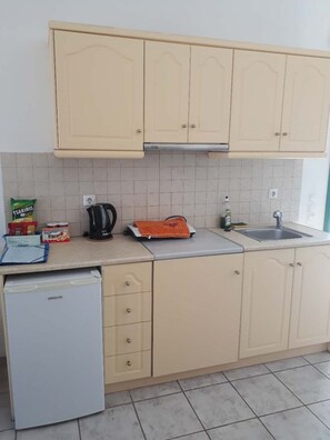 Fridge, electric kettle