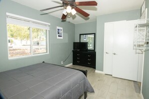 4 Schlafzimmer, Bügeleisen/Bügelbrett, kostenloses WLAN, Bettwäsche