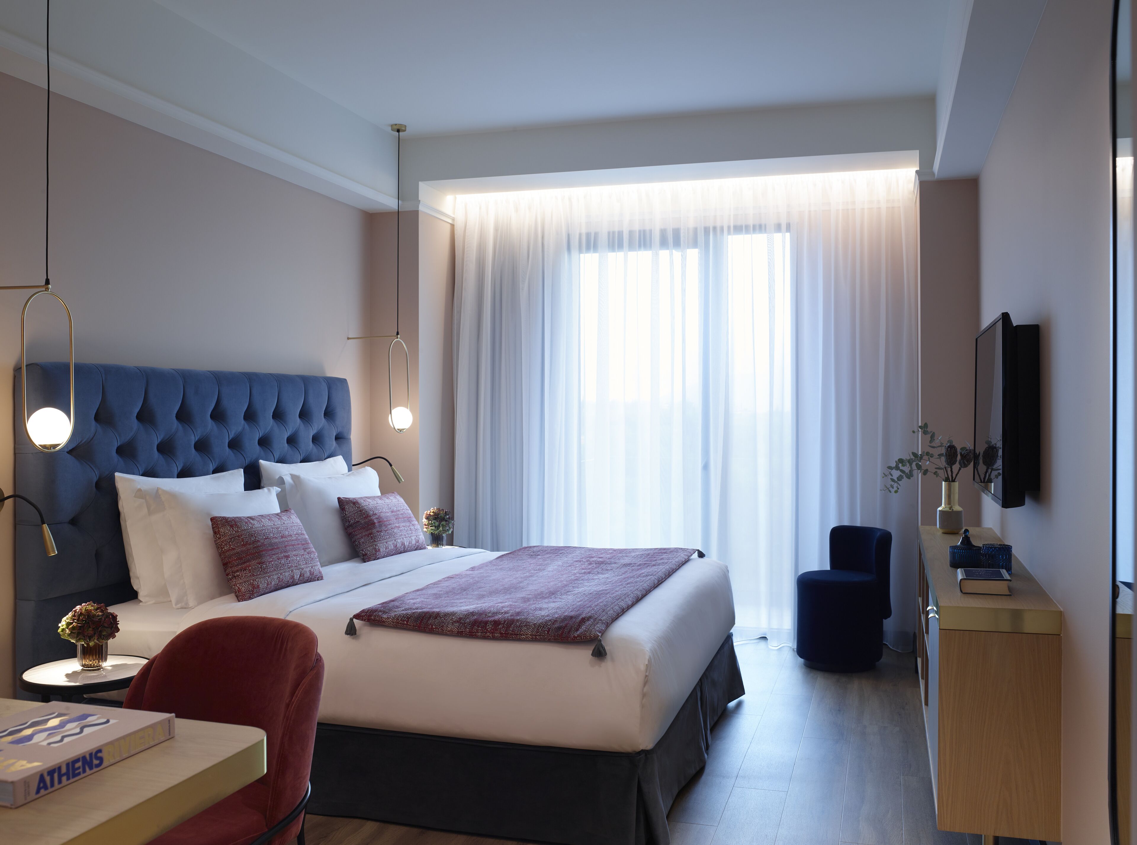 Ropa de cama de alta calidad y minibar 