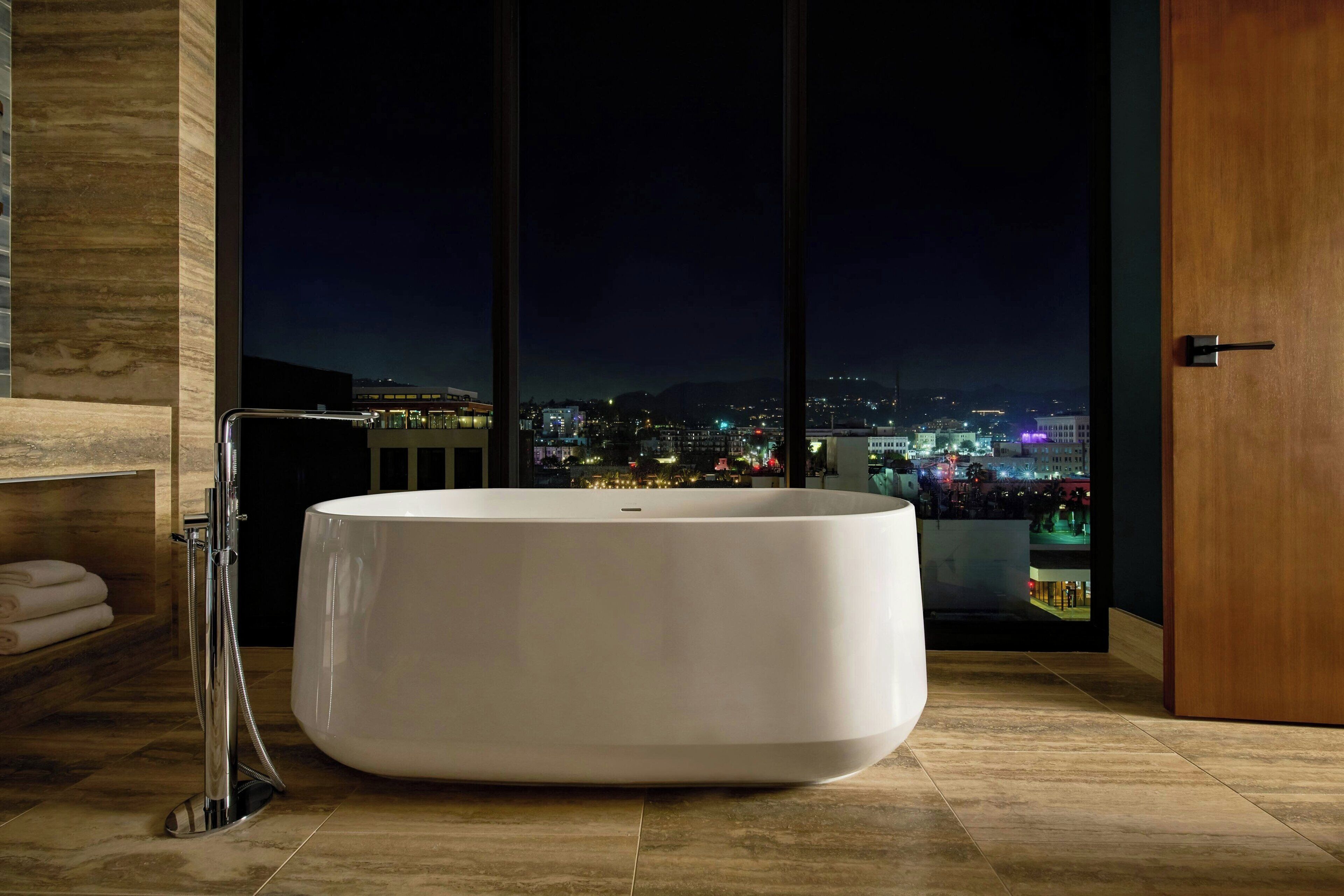 Photo - The Hollywood Grande, Autograph Collection