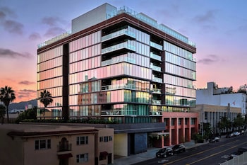 Hotel Exterior at The Hollywood Grande, Autograph Collection