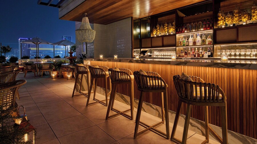 The Hollywood Grande, Autograph Collection