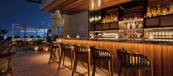 The Hollywood Grande, Autograph Collection