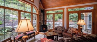 Cozy Family Mountain Home in Seven Springs