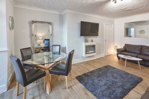 Apartment | Dining room - Apartment 1 At Khyber (Whitby)