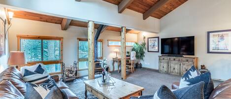 Smart-tv en een open haard