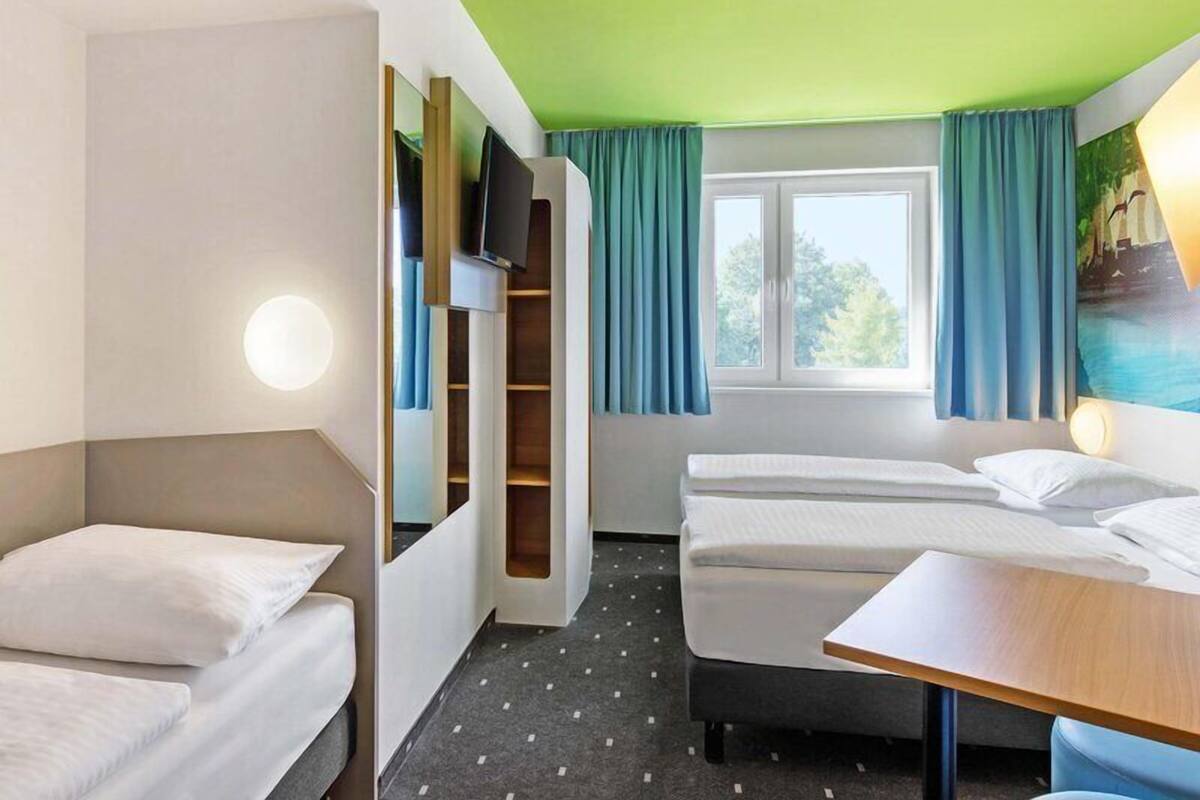 Bureau, chambres insonorisées, Wi-Fi gratuit, draps fournis