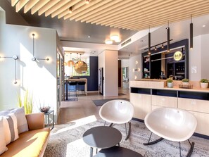 Bar (in der Unterkunft)