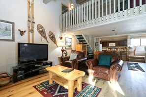 Smart TV, fireplace, DVD player