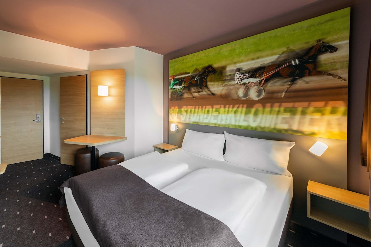 Double Room | Desk, soundproofing, free WiFi, bed sheets