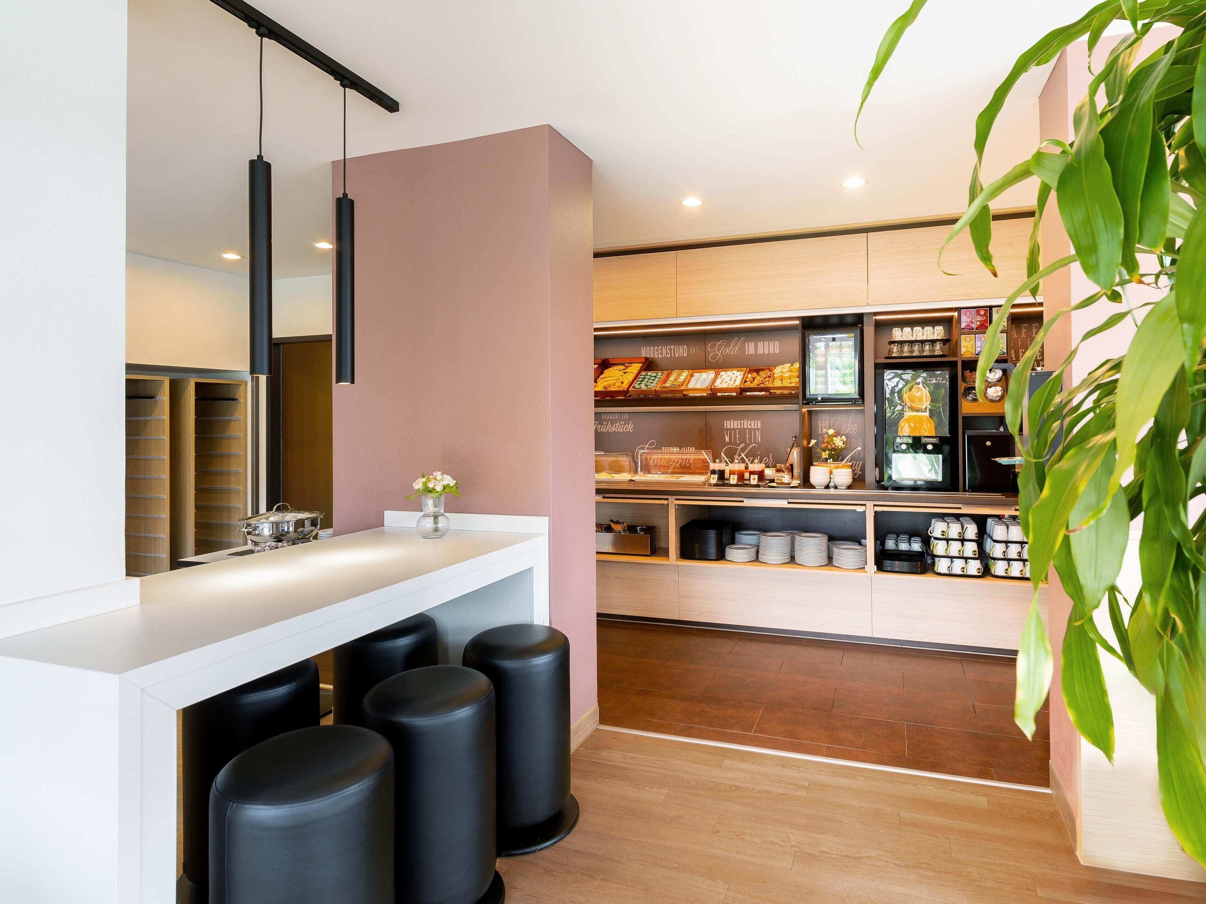 Suihku, hiustenkuivaaja, pyyhkeet