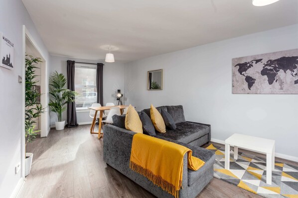 TV, Netflix, servizi in streaming, studio