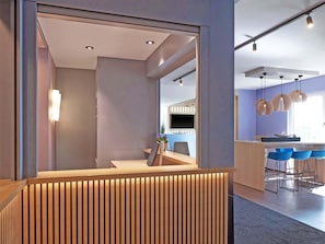 Desk, soundproofing, free WiFi, bed sheets - B&B Hotel Kiel-City (Kiel)