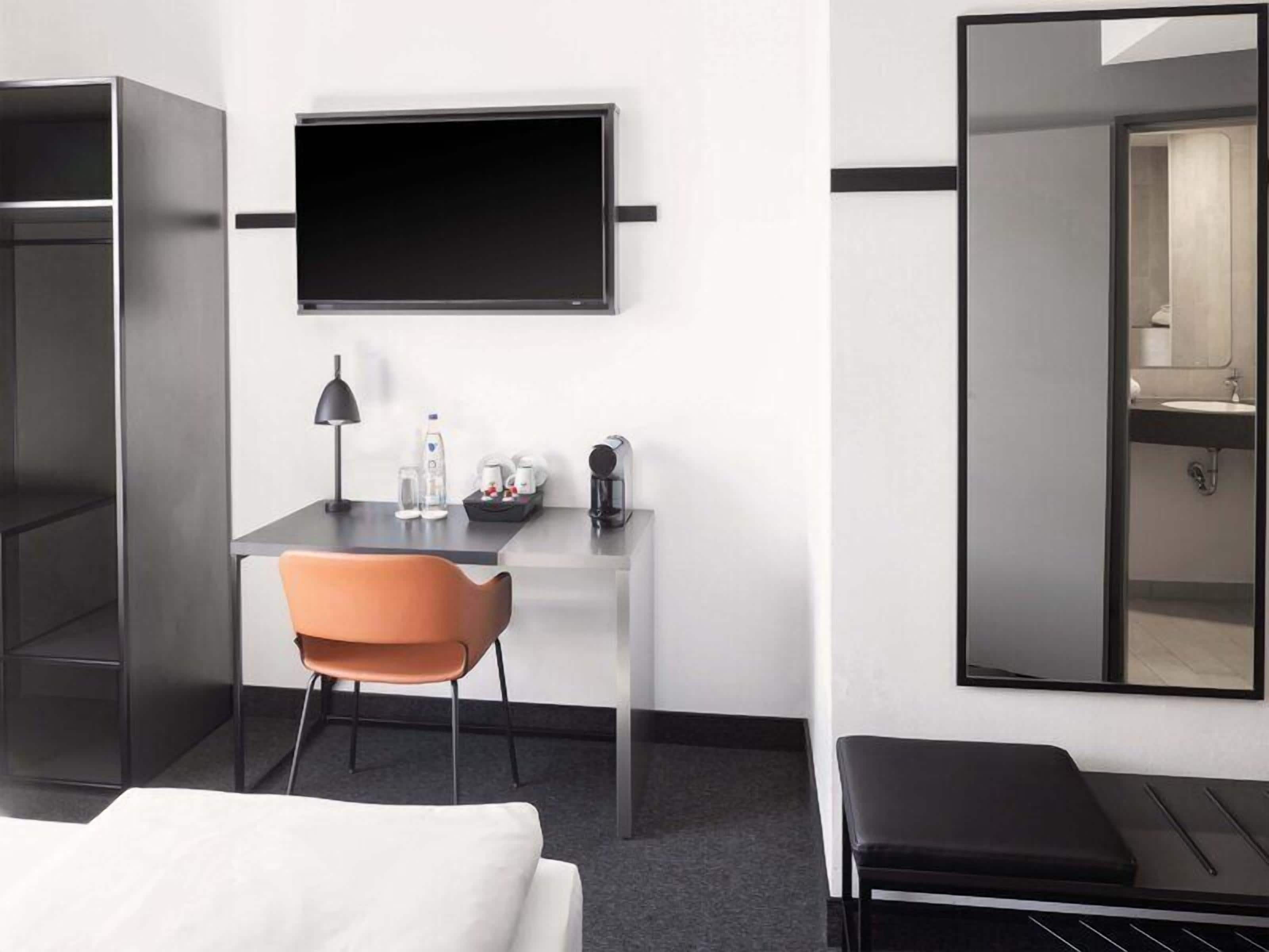 Schreibtisch, schallisolierte Zimmer, kostenloses WLAN, Bettwäsche