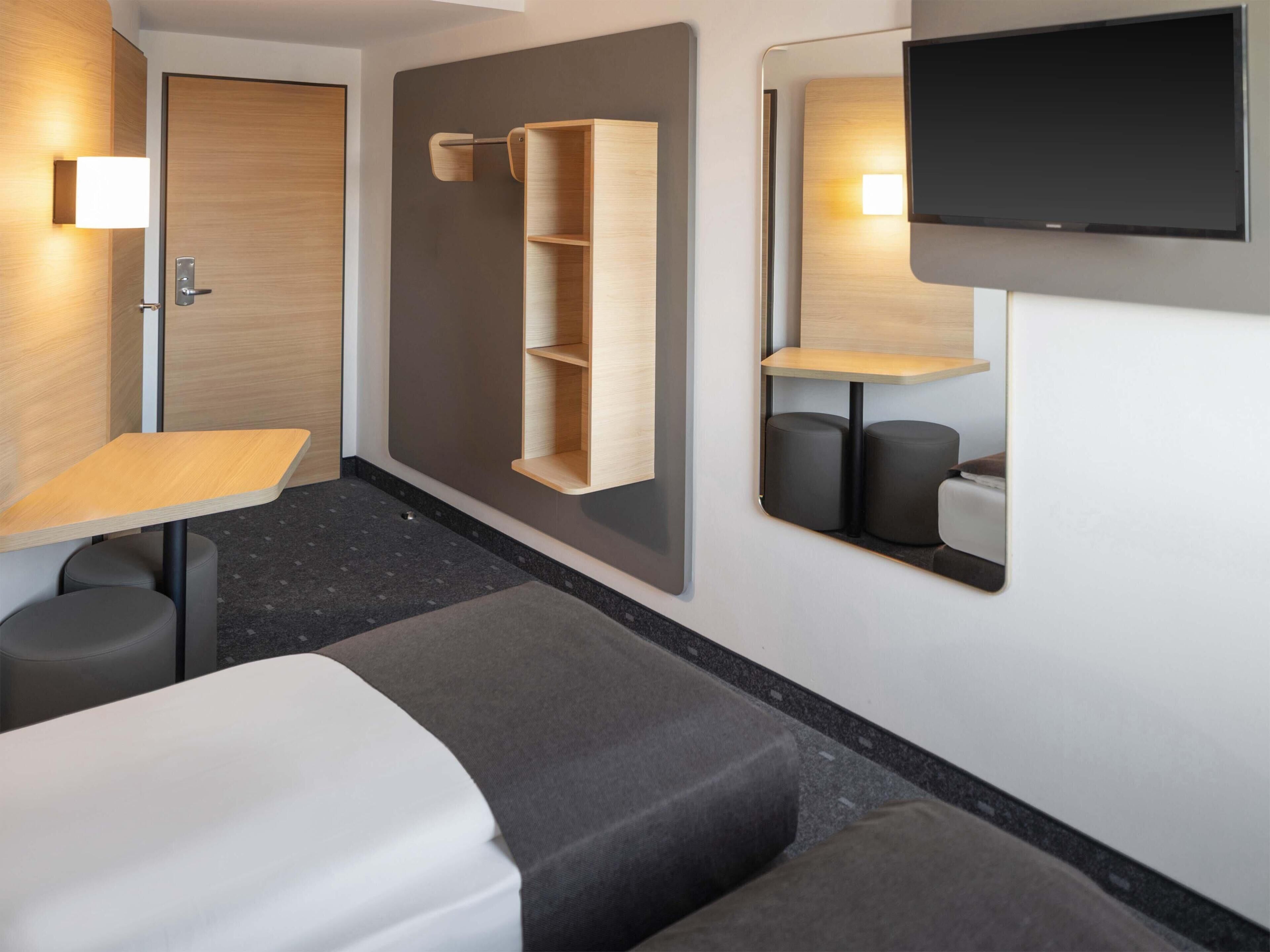 Twin Room | Desk, soundproofing, free WiFi, bed sheets