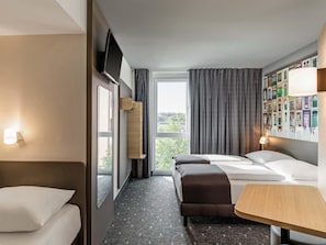 Chambre Triple | Bureau, chambres insonorisées, Wi-Fi gratuit