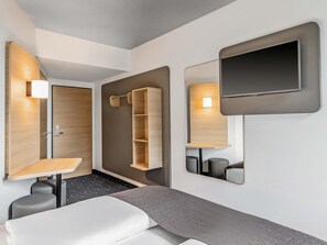 Double Room | Desk, soundproofing, free WiFi - B&B HOTEL Lübeck-Hbf (Lübeck)