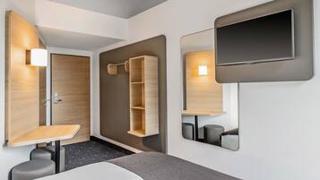 Habitación doble | Escritorio, sistema de insonorización, wifi gratis