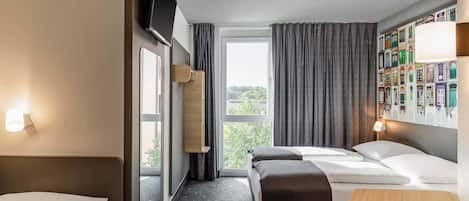 Escritorio, insonorización y wifi gratis