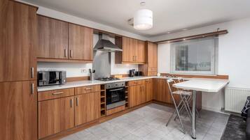 Microwave, oven, toaster, cookware/dishes/utensils