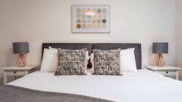 2 bedrooms, iron/ironing board, travel cot, WiFi