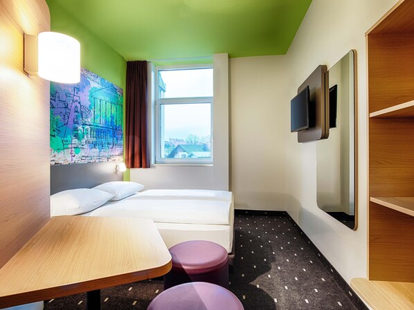 Chambre Double | Bureau, chambres insonorisées, Wi-Fi gratuit, draps fournis