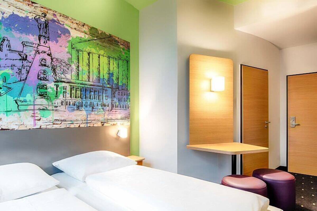 Bureau, chambres insonorisées, Wi-Fi gratuit, draps fournis