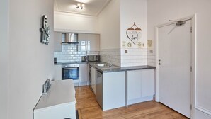 Unclassified image, 2 of 13, button - Apartment 2 At Khyber (Whitby)