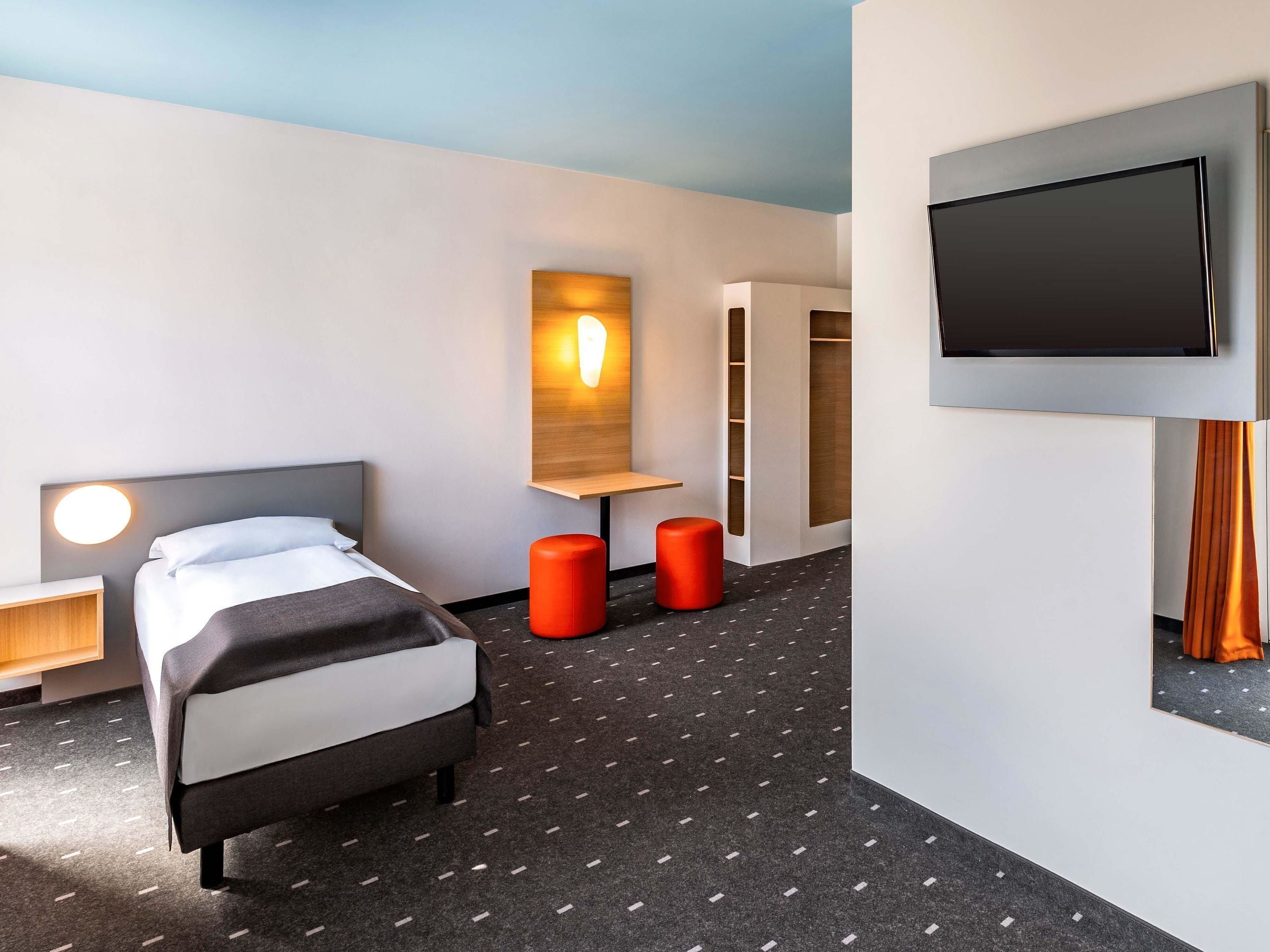 Photo - B&B HOTEL Magdeburg-City