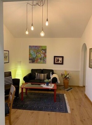 TV - Ferienwohnung Bucheck, 34 qm, 1 Schlafzimmer, Balkon, Wlan (Siegsdorf)