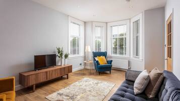 Télévision, Netflix, services de streaming, espaces bureaux