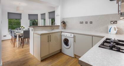 Seafield House - Donnini Apartments