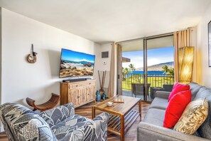 TV, stereo, offices - Oceanfront Penthouse Vistas (Kihei)