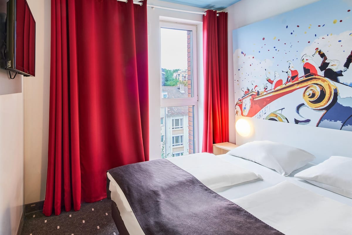 Double Room | 1 bedroom, desk, soundproofing, free WiFi
