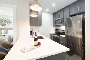 Fridge, microwave, oven, stovetop - Luxury 2BR/2BA- True Ski-in/out with 3HT`s, Pool (Whistler)