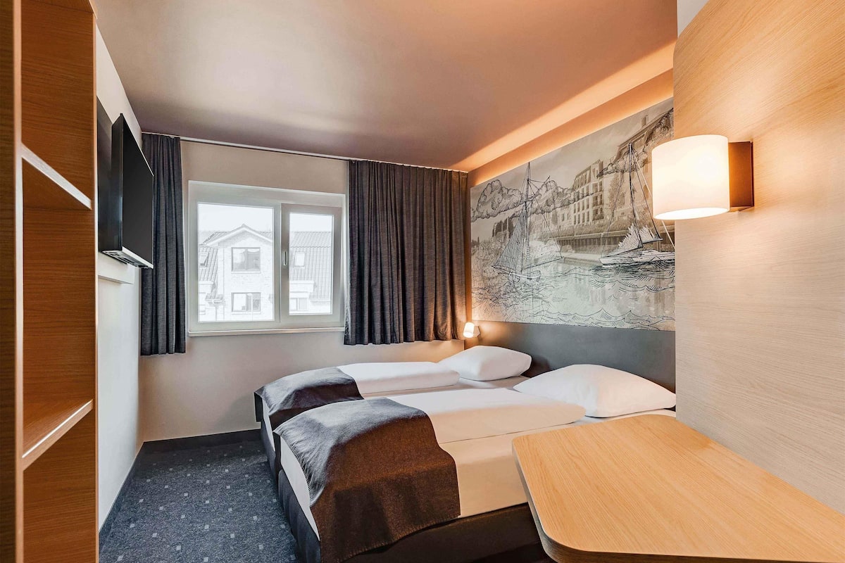 Zweibettzimmer | Schreibtisch, schallisolierte Zimmer, kostenloses WLAN, BettwÀsche