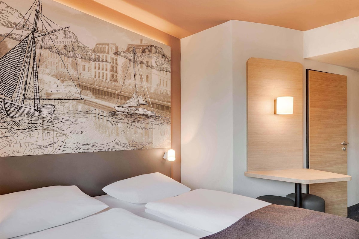 Doppelzimmer | Schreibtisch, schallisolierte Zimmer, kostenloses WLAN, BettwÀsche