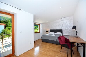 5 makuuhuonetta, silitysrauta/-lauta, ilmainen Wi-Fi, vuodevaatteet