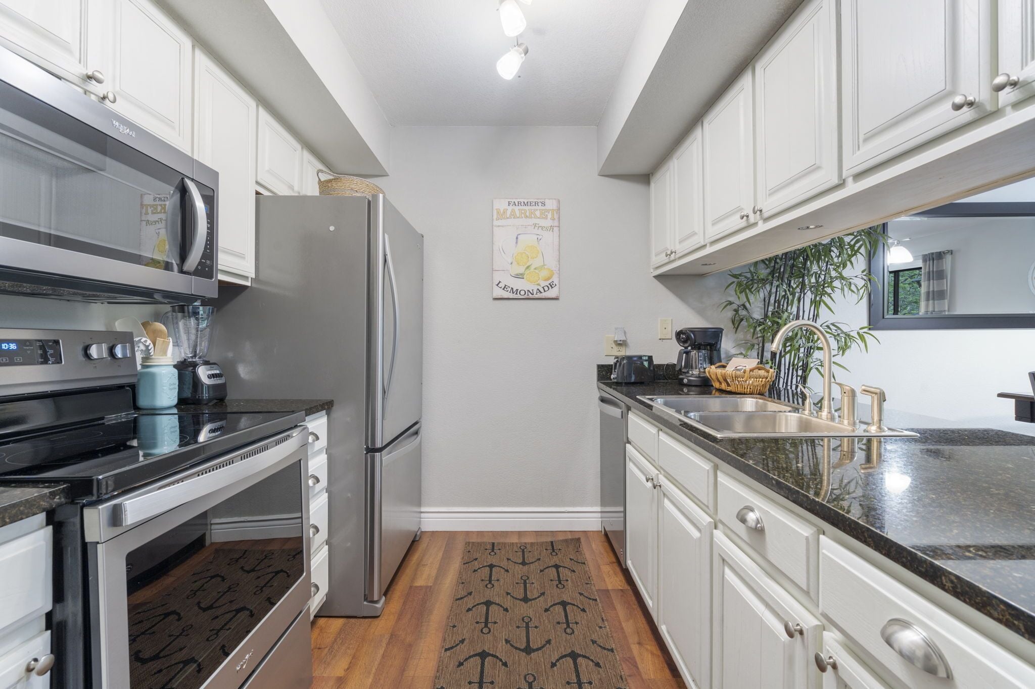 2 Bedroom, 2 Bathroom Golf Condo - Sleeps 6, Short Drive to Entertainment & Attractions