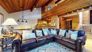 Smart TV, fireplace, DVD player, stereo