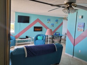 1 soverom, strykejern/-brett, wi-fi (inkludert) og sengetøy