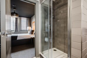 Deluxe Single Room | Bathroom