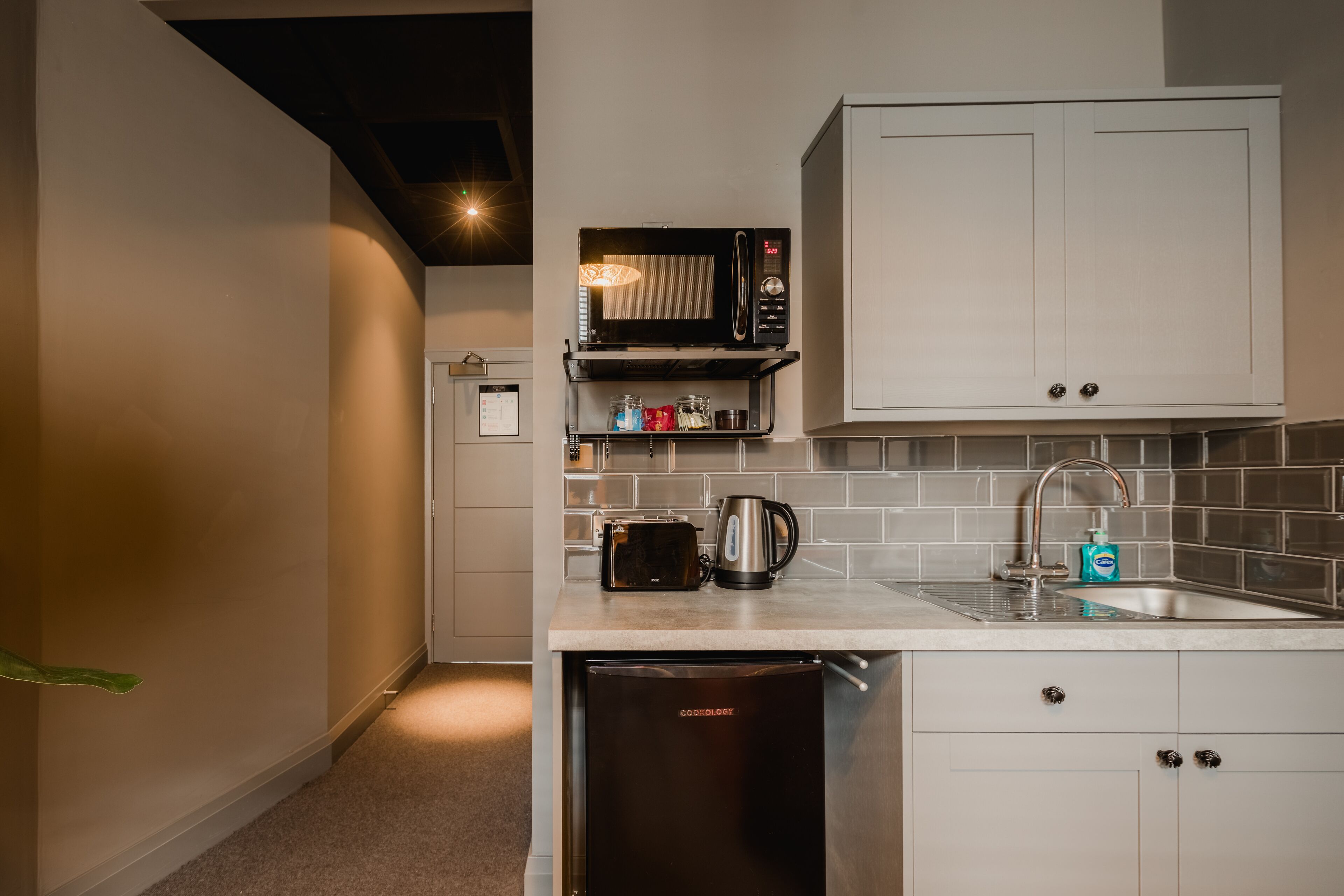 superior apartment | private kitchenette | coffee/tea maker, electric kettle