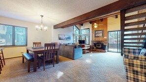 Smart TV, fireplace, DVD player, stereo